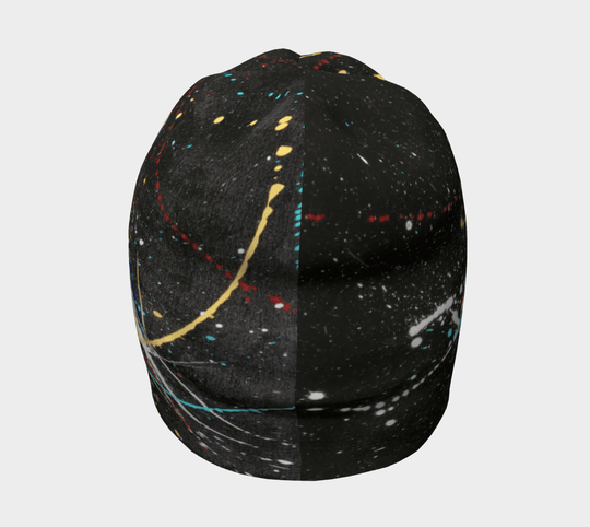 Vue arrière de la tuque noire affichant un motif répétitif de projections de peinture abstraites.