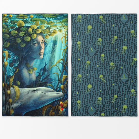 Serviette artistique réversible XL montrant une scène sous-marine avec une femme et un dauphin d&