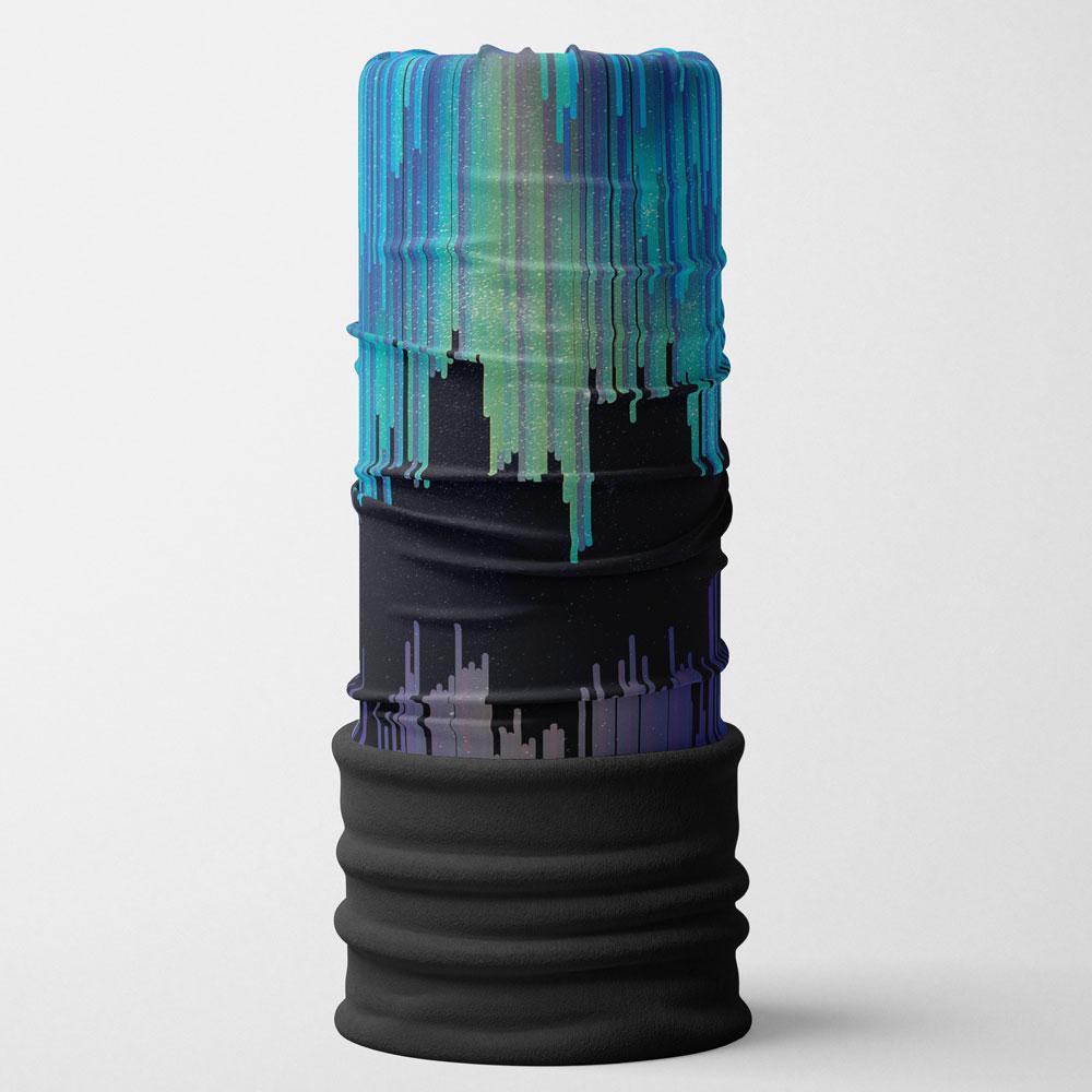 Un cache-cou multifonctionnel noir avec un design d'art abstrait bleu et vert vibrant dégoulinant sur fond blanc.