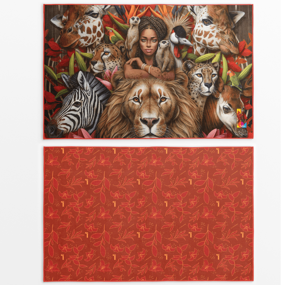 Serviette artistique réversible XL présentant un motif faune et portrait saisissant au recto et un motif floral rouge au verso.