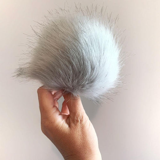 Pompon en fourrure synthétique
